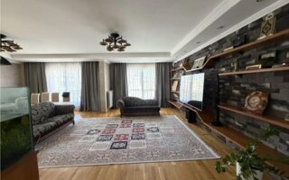 Продажа 4-комнатной квартиры, 165 м²