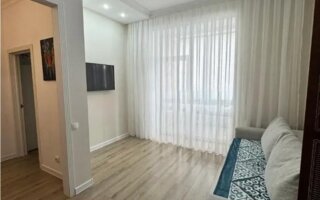 Продажа 1-комнатной квартиры, 42 м²