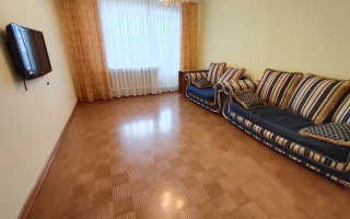 Продажа 3-комнатной квартиры, 69 м², пр. Шахтеров, дом  3 - Продажа  трехкомнатных квартир в Караганде с фото