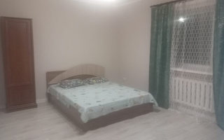 Аренда 8-комнатного дома, 300 м², ул. Кунгей, дом  1 - Аренда  пятикомнатных домов в Караганде