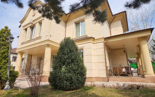Продажа 6-комнатного дома, 600 м², ул. Оспанова - Продажа домов и коттеджей в Алматы