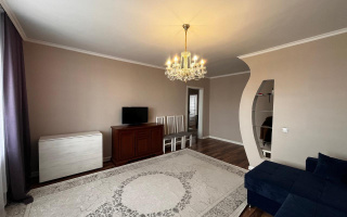 Продажа 4-комнатной квартиры, 78 м², ул. Рыскулова, дом  27 - Продажа  четырехкомнатных квартир в Караганде