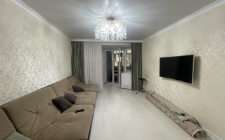 Продажа 3-комнатной квартиры, 57.4 м², ул. Аманжолова, дом  67 - Продажа  трехкомнатных квартир в Караганде с фото