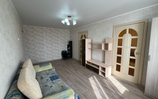 Продажа 4-комнатной квартиры, 63 м², ул. Муканова, дом  4 - Продажа  четырехкомнатных квартир в Караганде