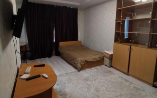 Аренда 1-комнатной квартиры посуточно, 32 м², пр. Бухар-жырау, дом  45 - Продажа квартир в Караганде