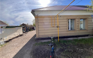 Продажа 4-комнатного дома, 80 м², ул. Бадина - Продажа домов, коттеджей в Караганде