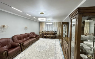 Продажа 3-комнатной квартиры, 106 м² - Продажа офисных и торговых помещений в Уральске